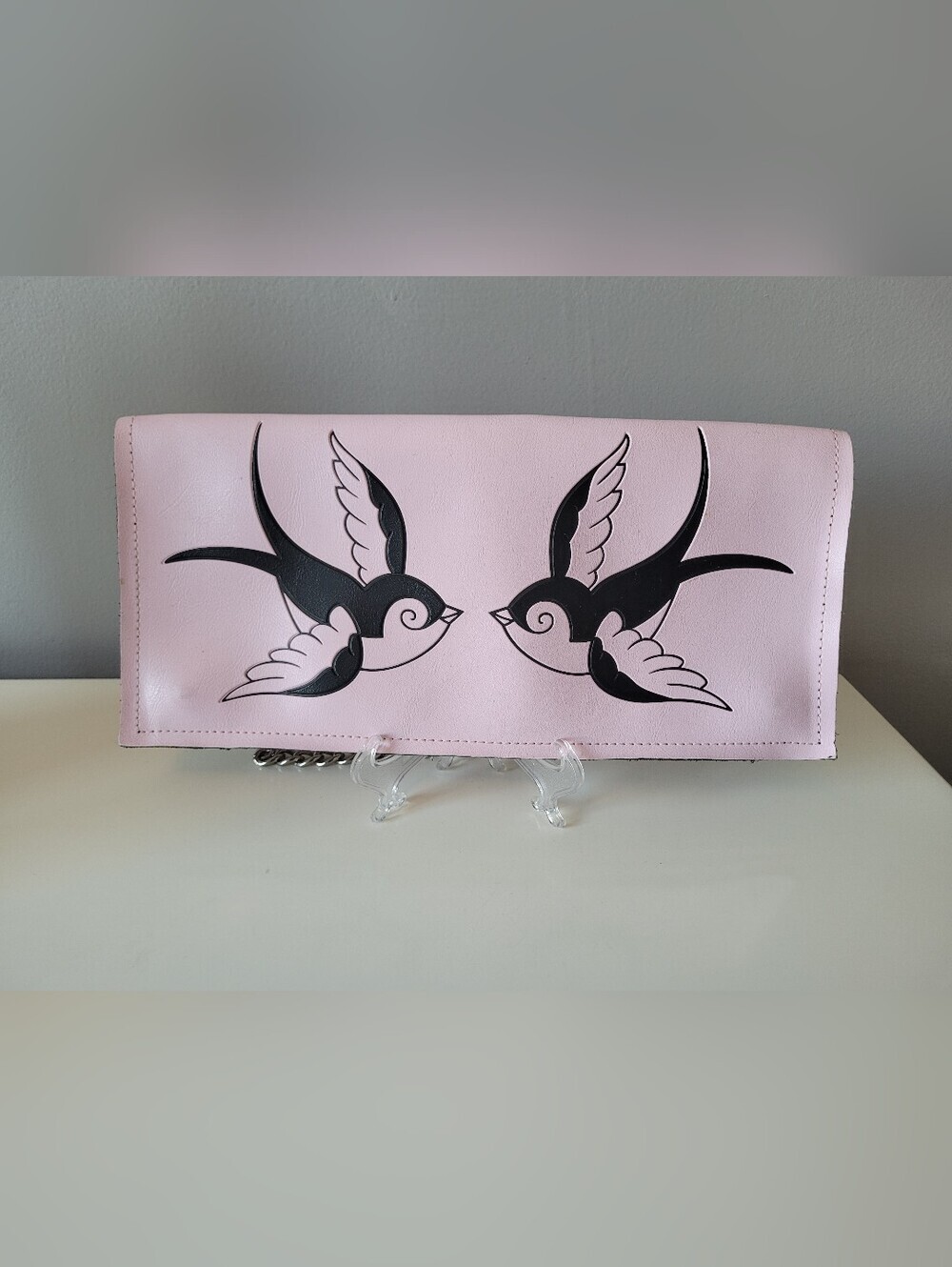 Lux De Ville Sparrow Clutch With Chain Strap, VGUC